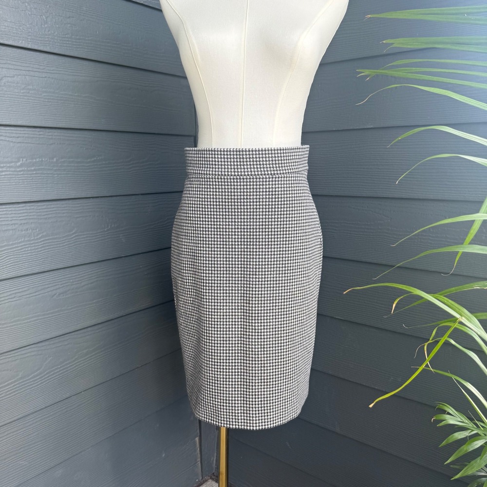 Ann Taylor Petite Houndstooth Pencil Skirt 4P Black White Career Classic